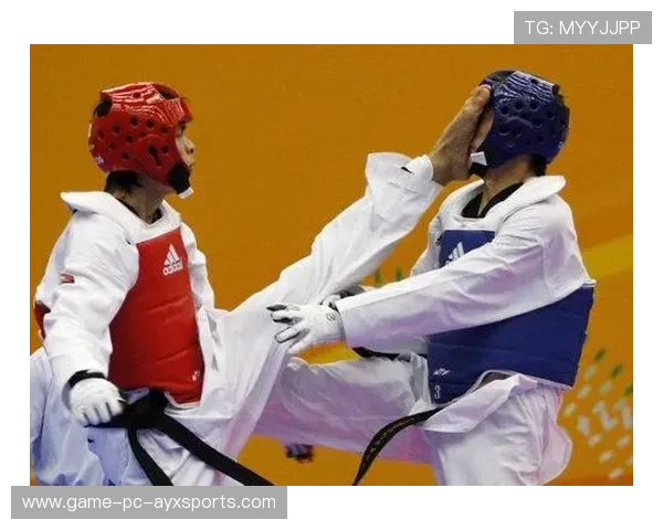 跆拳道选手被对手夸帅瞬间害羞