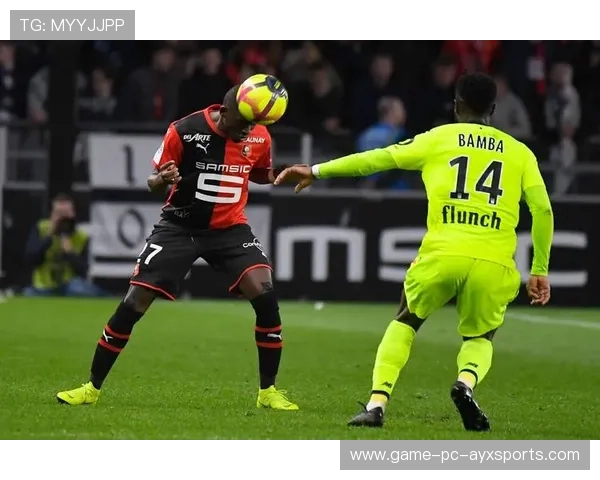 意甲米兰短传渗透成关键,球门前混战被终结