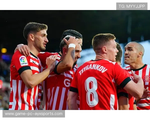 双方门将多次完成关键处理，比赛质量拉满