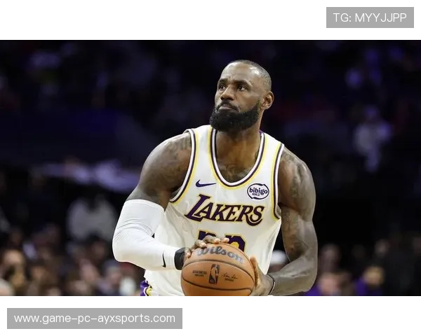 詹姆斯关键回合果断出手，湖人守住关键胜果